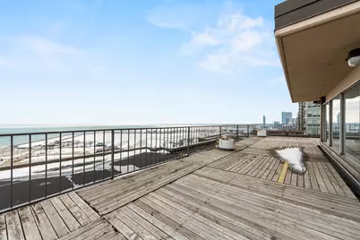 1919 N Summit Ave #11C, Milwaukee, WI 53202 - Photo 92