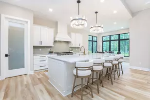 4779 N Pine Meadows Ln, Chenequa, WI 53029 - Photo 8