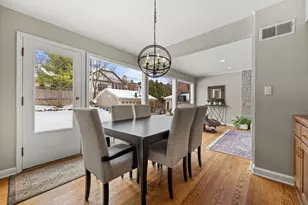 6200 N Berkeley Blvd, Whitefish Bay, WI 53217 - Photo 8