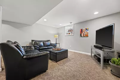 6200 N Berkeley Blvd, Whitefish Bay, WI 53217 - Photo 30