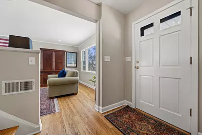 6200 N Berkeley Blvd, Whitefish Bay, WI 53217 - Photo 6