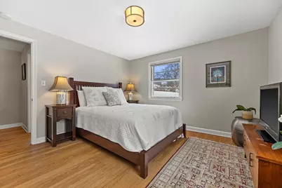 6200 N Berkeley Blvd, Whitefish Bay, WI 53217 - Photo 20