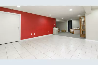 8239 W Casper St, Milwaukee, WI 53223 - Photo 18