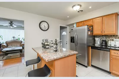 8239 W Casper St, Milwaukee, WI 53223 - Photo 8