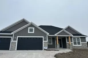 N59W25898 Amberwood Ct, Lisbon, WI 53089 - Photo 1