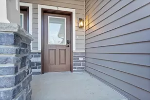 118 Eiche Dr, Slinger, WI 53086 - Photo 2