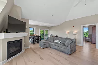 279  Victorian Village Dr #40, Elkhart Lake, WI 53020 - Photo 10