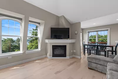 279  Victorian Village Dr #40, Elkhart Lake, WI 53020 - Photo 6