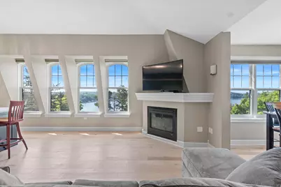 279  Victorian Village Dr #40, Elkhart Lake, WI 53020 - Photo 4