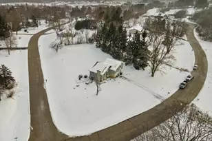 W277S8860 Lakeside Dr, Vernon, WI 53149 - Photo 6