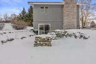 W277S8860 Lakeside Dr, Vernon, WI 53149 - Photo 10