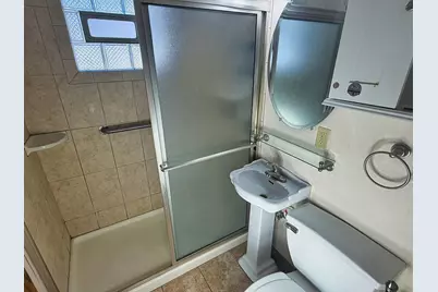 8602 W Beloit Rd, Milwaukee, WI 53227 - Photo 12