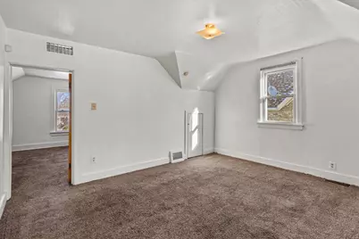 823  Yout St, Racine, WI 53402 - Photo 14