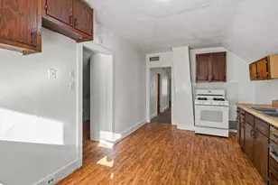 823 Yout St, Racine, WI 53402 - Photo 6