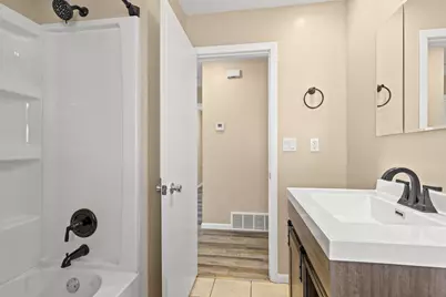 7140 N 48th St, Milwaukee, WI 53223 - Photo 22