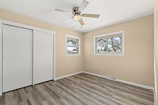 7140 N 48th St, Milwaukee, WI 53223 - Photo 12