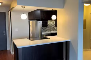 1660 N Prospect Ave, Milwaukee, WI 53202 - Photo 2