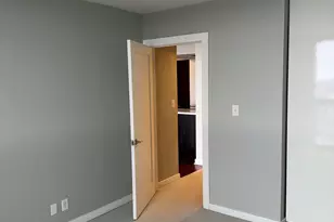 1660 N Prospect Ave, Milwaukee, WI 53202 - Photo 12