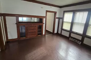 1722 S Layton Blvd, Milwaukee, WI 53215 - Photo 10