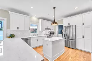 8328 W Wisconsin Ave, Wauwatosa, WI 53213 - Photo 12