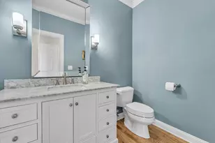 8328 W Wisconsin Ave, Wauwatosa, WI 53213 - Photo 10