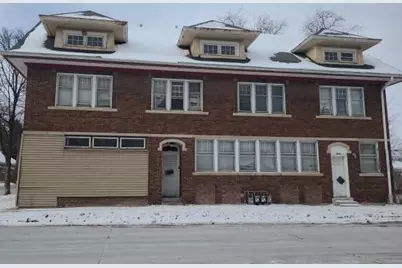3901 N Port Washington Ave #3903, Milwaukee, WI 53212 - Photo 1