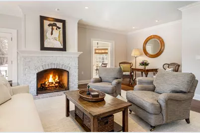 8590 N Green Bay Ct, River Hills, WI 53217 - Photo 4