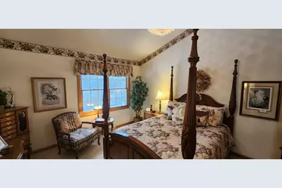 18535  Stonehedge Dr #A, Brookfield, WI 53045 - Photo 20