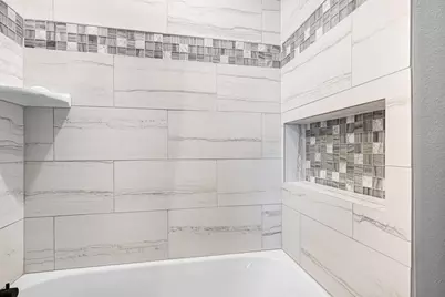 6825  Terrace Ct, Wauwatosa, WI 53213 - Photo 22