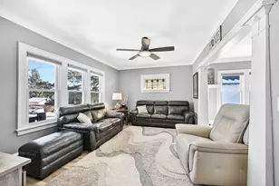 6825 Terrace Ct, Wauwatosa, WI 53213 - Photo 6