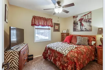 1807  Swartz Dr, Waukesha, WI 53188 - Photo 18