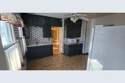 3754 S Rutland Ave, Saint Francis, WI 53235 - Photo 14