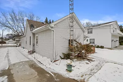 820 N 8th St, Manitowoc, WI 54220 - Photo 30
