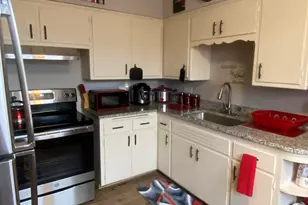 3922 N 80th St, Milwaukee, WI 53222 - Photo 6