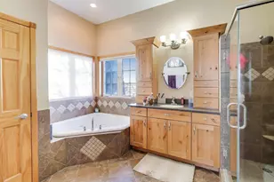 10473 S George Dr, Oak Creek, WI 53154 - Photo 12