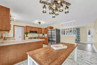 11368  Bridget Ln, Hales Corners, WI 53130 - Photo 12