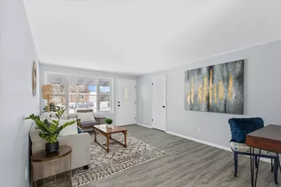 2031  Terry Ln, De Pere, WI 54115 - Photo 6