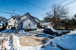 2438 N Pierce St, Milwaukee, WI 53212 - Photo 30