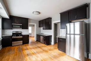 2438 N Pierce St, Milwaukee, WI 53212 - Photo 6