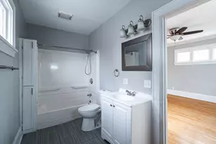 2438 N Pierce St, Milwaukee, WI 53212 - Photo 16