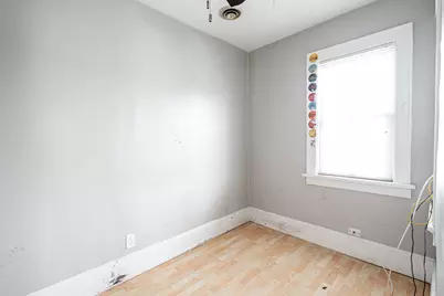 2438 N Pierce St, Milwaukee, WI 53212 - Photo 22