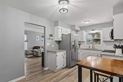 2917 S Wentworth Ave, Milwaukee, WI 53207 - Photo 6