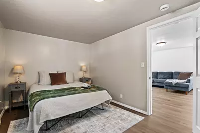 331 E Washington Ave, Cleveland, WI 53015 - Photo 10