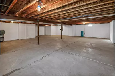 8244  Anna Ave, Racine, WI 53185 - Photo 40