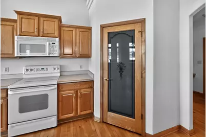 8244  Anna Ave, Racine, WI 53185 - Photo 12