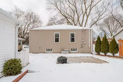 2210 N 107th St, Wauwatosa, WI 53226 - Photo 28