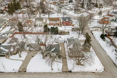 2210 N 107th St, Wauwatosa, WI 53226 - Photo 34