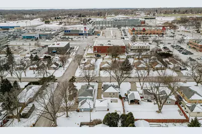 2210 N 107th St, Wauwatosa, WI 53226 - Photo 36