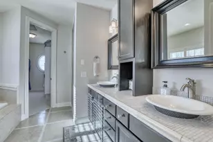 1196 Mary Hill Cir, Hartland, WI 53029 - Photo 18