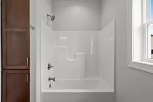 1925 Creekwood Ct, Manitowoc, WI 54220 - Photo 32